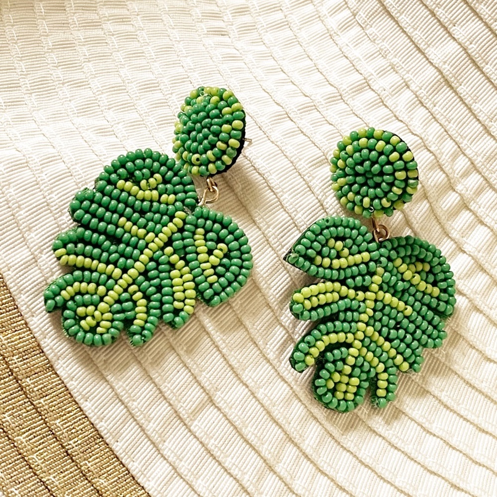 C&C Tropical Earings Beaded Monstera Leaf Plantita Earings